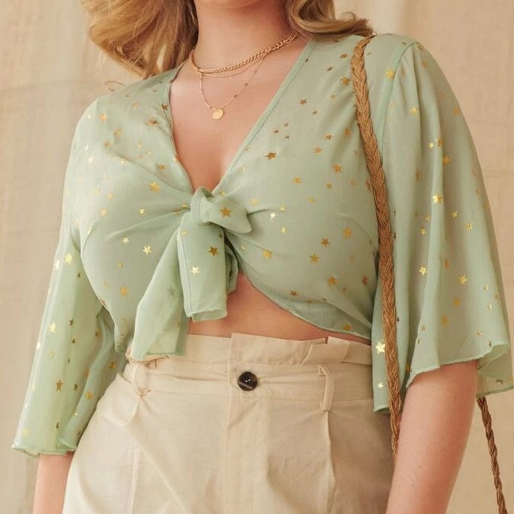 NWOT Shein Curve mint green flutter sleeve tie-front crop top w/ gold stars